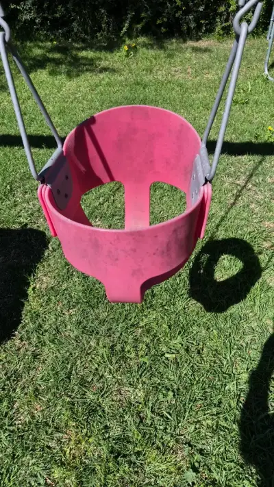 Columpio infantil de plástico rosa - miniatura 3
