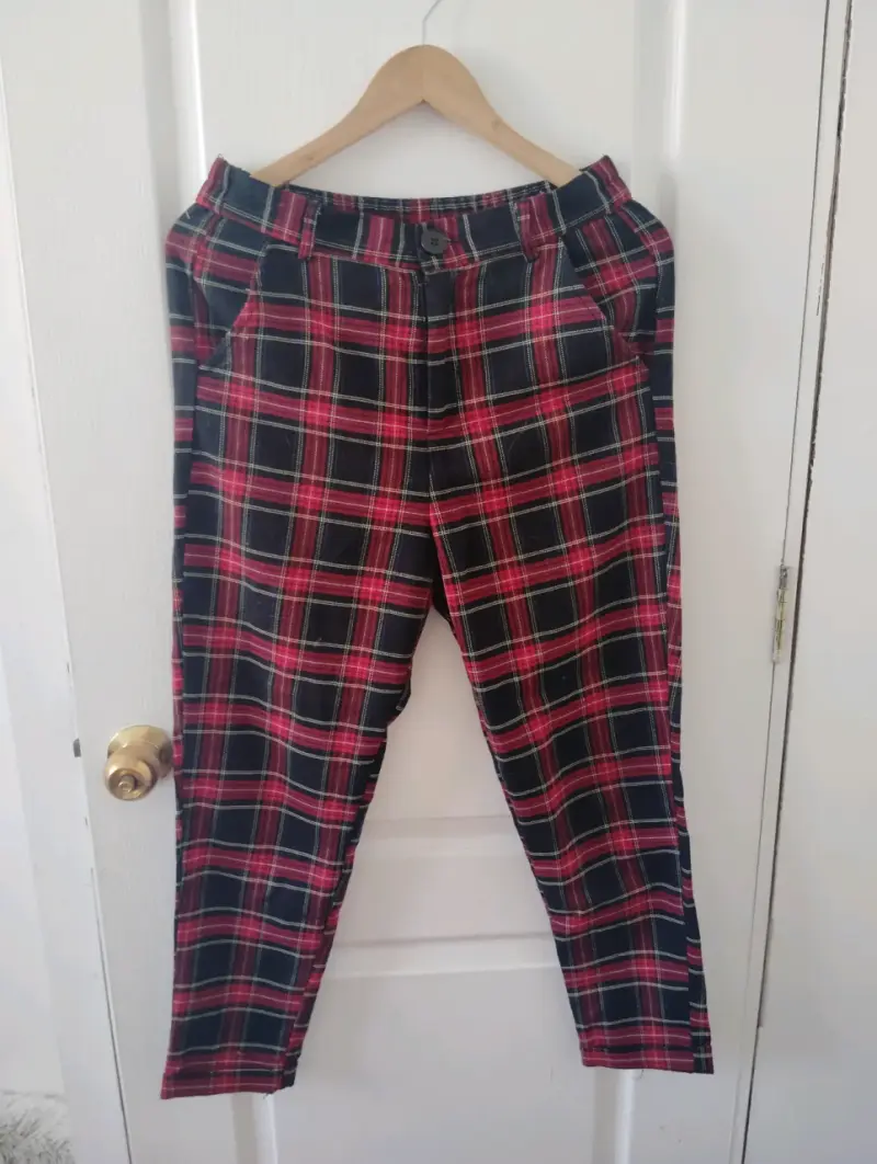 Pantalones a cuadros rojos FashionSpark talla 40 - 1