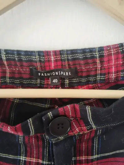 Pantalones a cuadros rojos FashionSpark talla 40 - miniatura 2