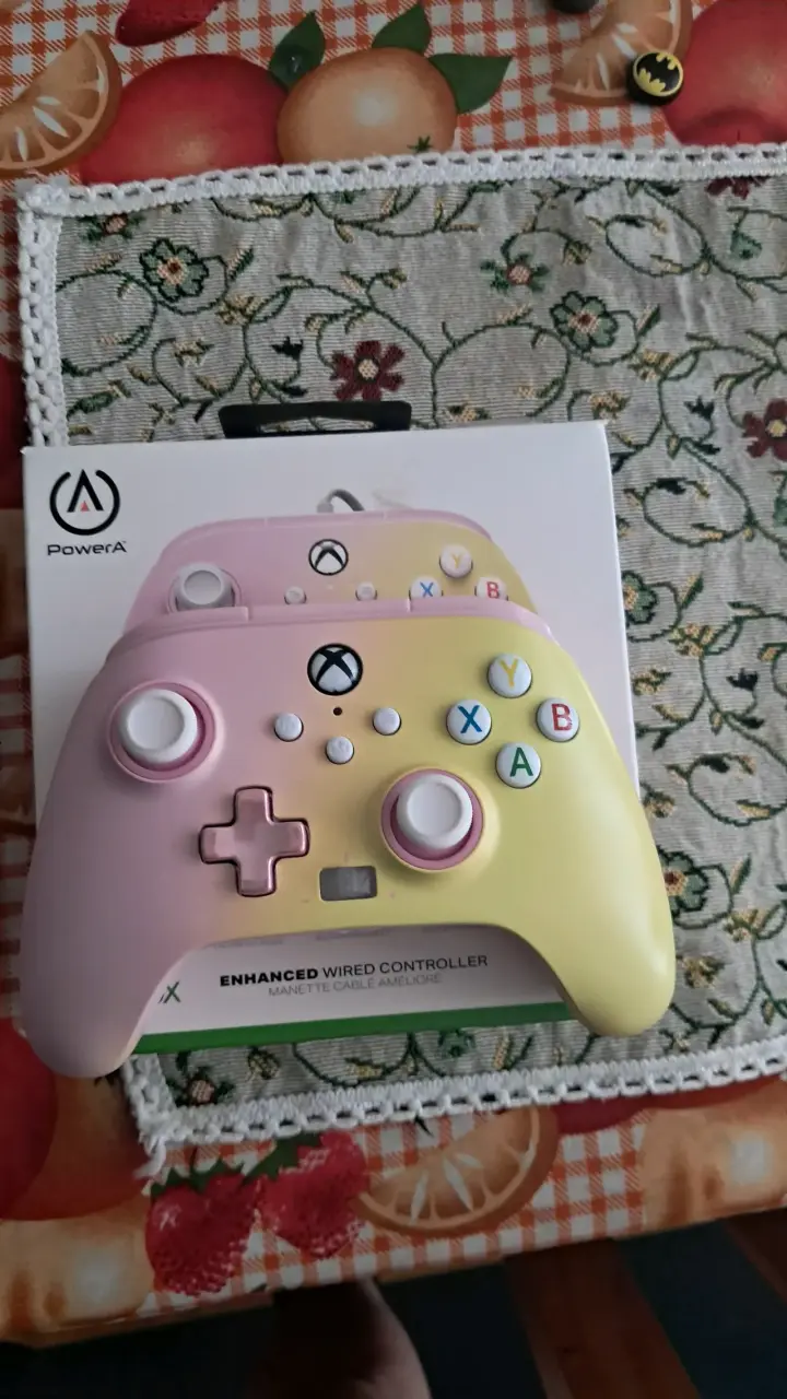 Mando para Xbox con cable rosa y amari - 1