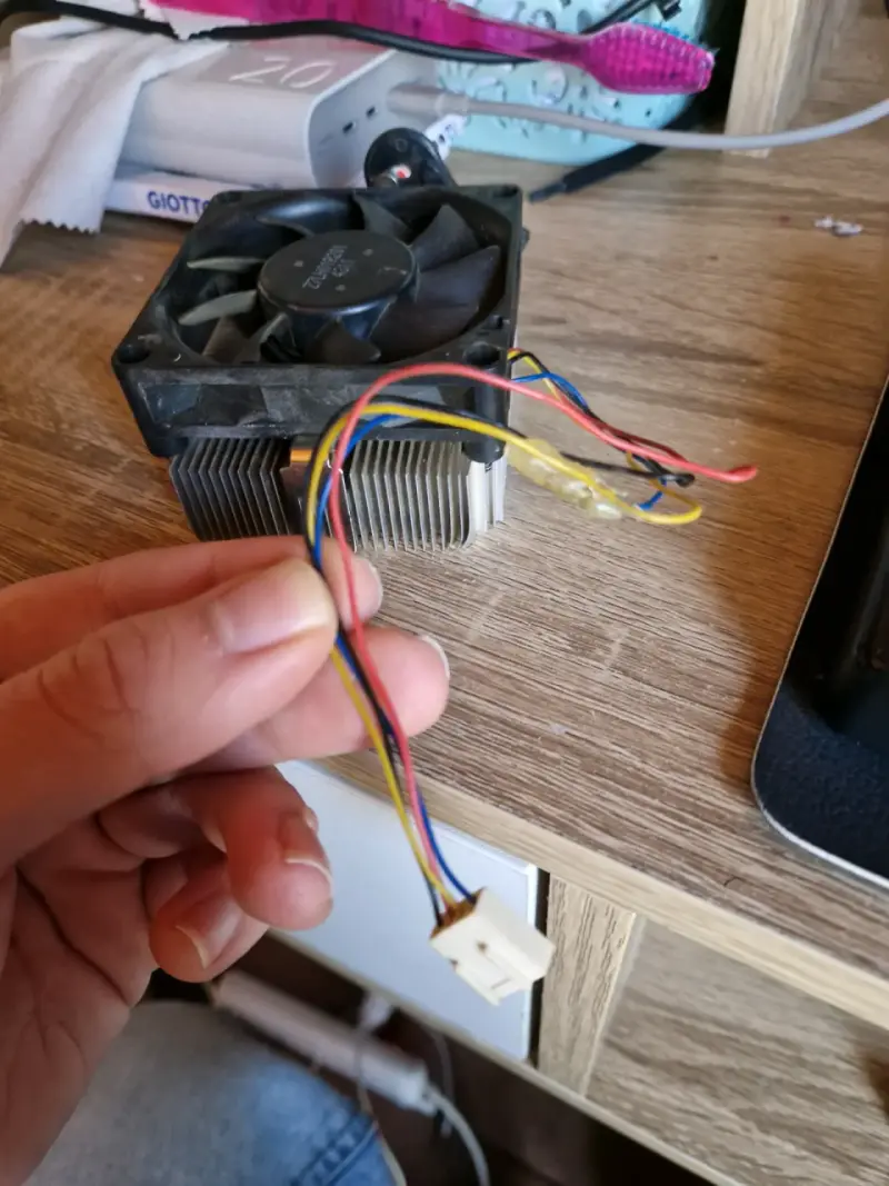 Ventilador de CPU con disipador de calor - 4