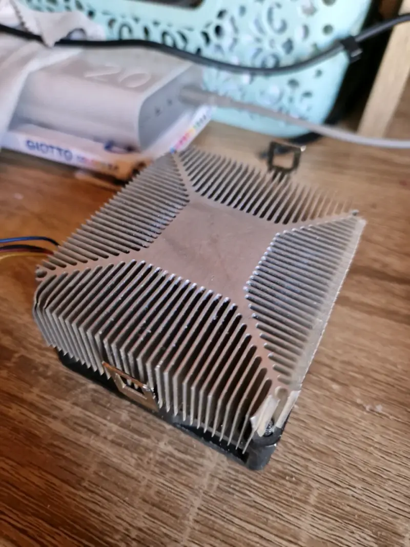Ventilador de CPU con disipador de calor - 5