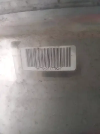Llanta de aleación para auto usada - miniatura 1