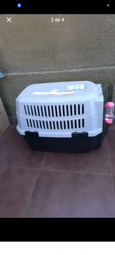 Transportadora de mascotas grande con bebedero - miniatura 1