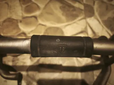 Protección para motocicleta Triumph - miniatura 2