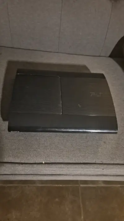 Consola PS3 Slim negra en buen estado - miniatura 1