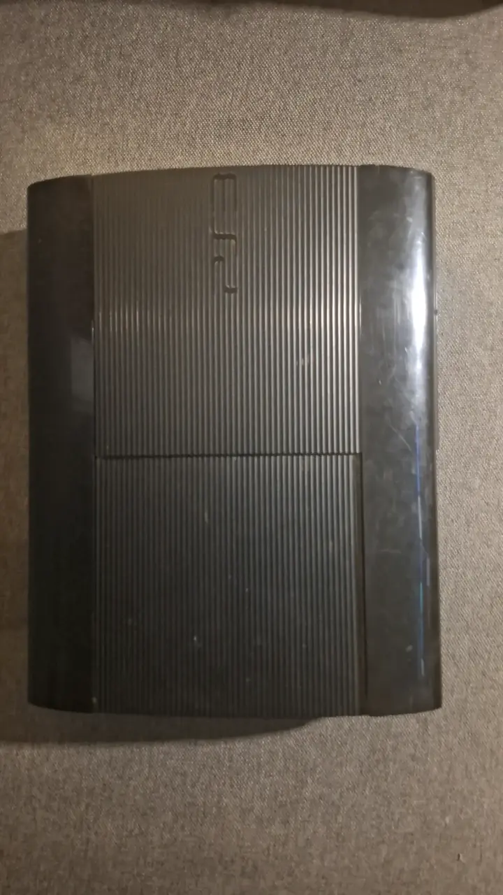 Consola PS3 Slim negra en buen estado - 2