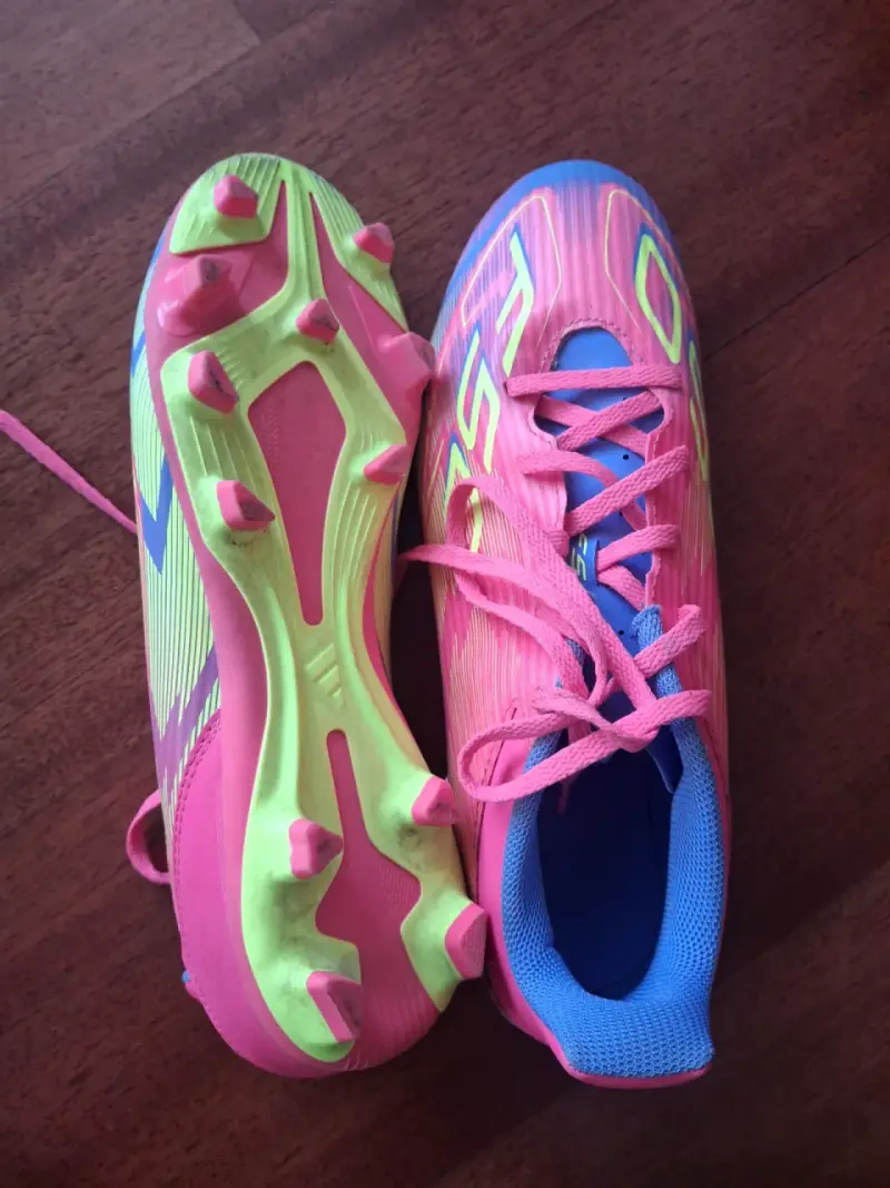 Zapatos de fútbol F50 League multiterreno rosados - 3