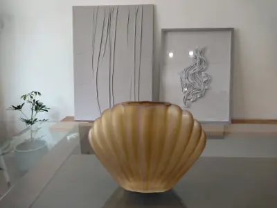 Florero decorativo de vidrio ámbar en forma de concha - miniatura 2