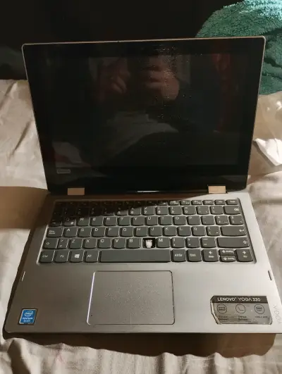 Laptop Lenovo Yoga 310 convertible - miniatura 4