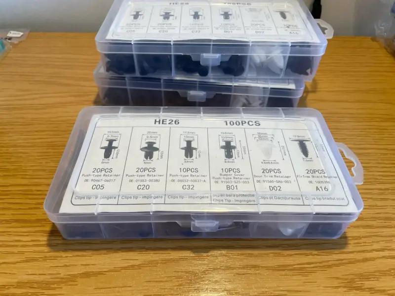 Set de 100 Sujetadores Plásticos para Automóvil - 5