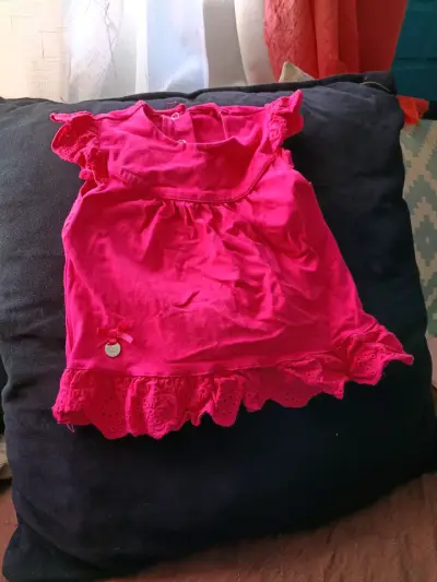 Vestido de niña gris con estampado de Minnie - miniatura 2