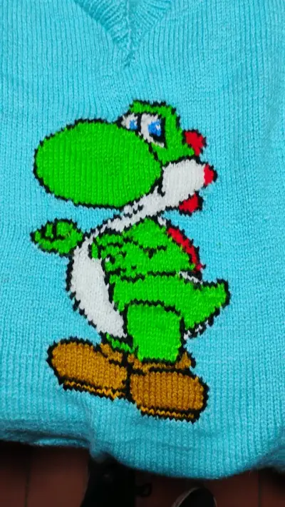 Suéter tejido calips con diseño de personaje yoshi - miniatura 3