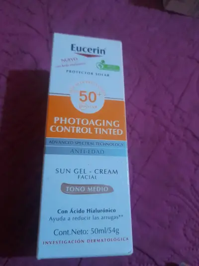 Protector Solar Eucerin FPS 50+ Tono Medio - miniatura 1