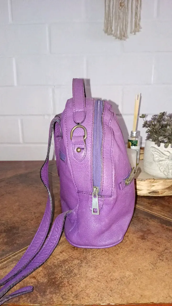 Mochila morada de cuero con cierre - 2