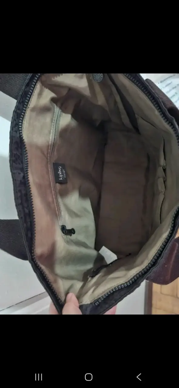 Bolso negro de hombro Kipling con llavero - 6