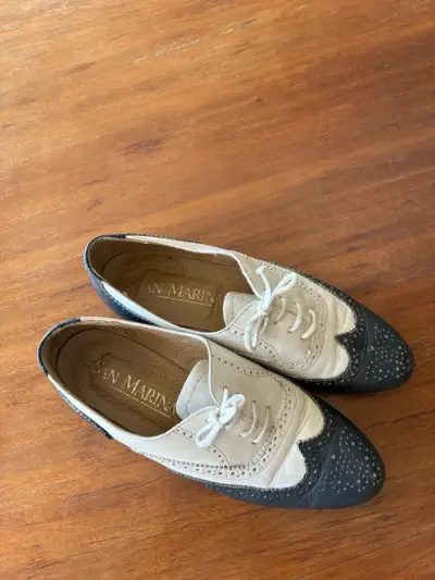 Zapatos Oxford bicolor San Marina en buen estado - miniatura 2