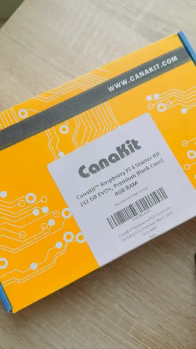 Kit de Inicio CanaKit Raspberry Pi 4 con 4GB RAM - miniatura 1