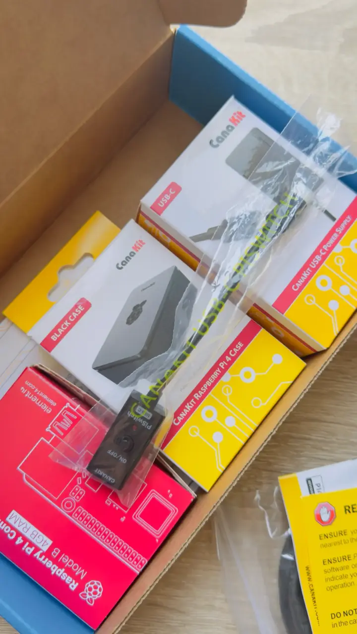 Kit de Inicio CanaKit Raspberry Pi 4 con 4GB RAM - 3