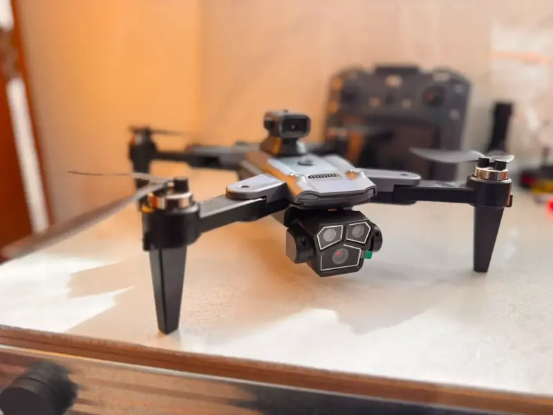 Drone plegable con cámara HD y control remoto - 4