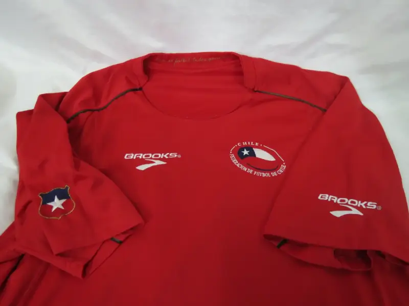 Camiseta Roja Brooks Valdivia 10 TALLA M - 5