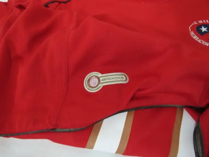 Camiseta Roja Brooks Valdivia 10 TALLA M - 6