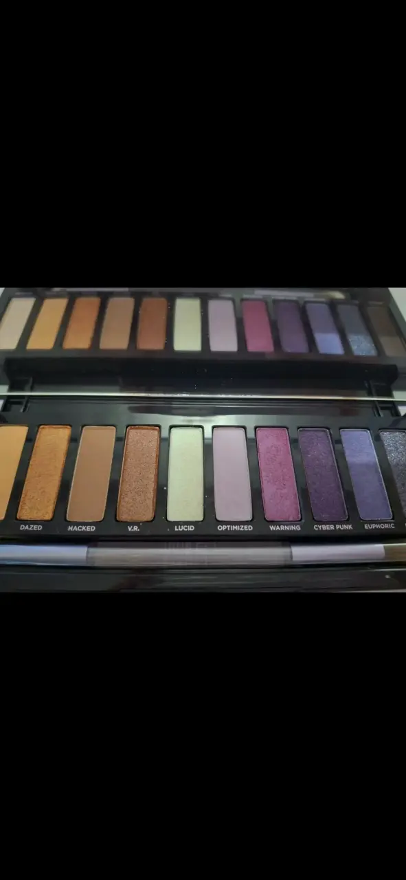 Paleta de sombras de ojos con espejo Urban Decay - 2