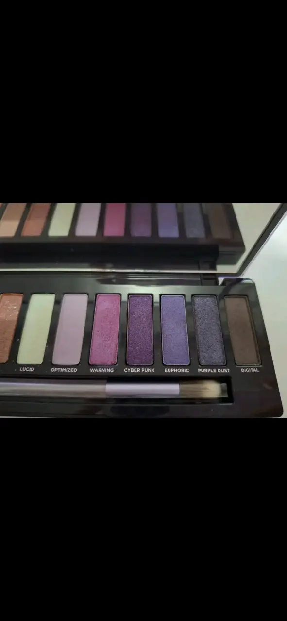 Paleta de sombras de ojos con espejo Urban Decay - 3