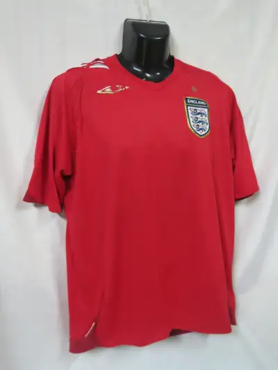 Camiseta Roja Selección Inglaterra TALLA M 2006 - miniatura 3