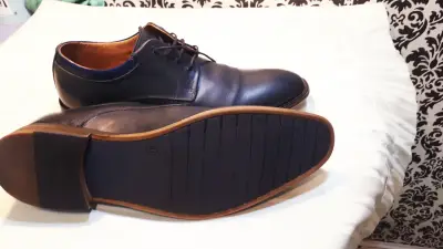 Zapatosde  vestir de cuero azul oscuro para hombre - miniatura 2