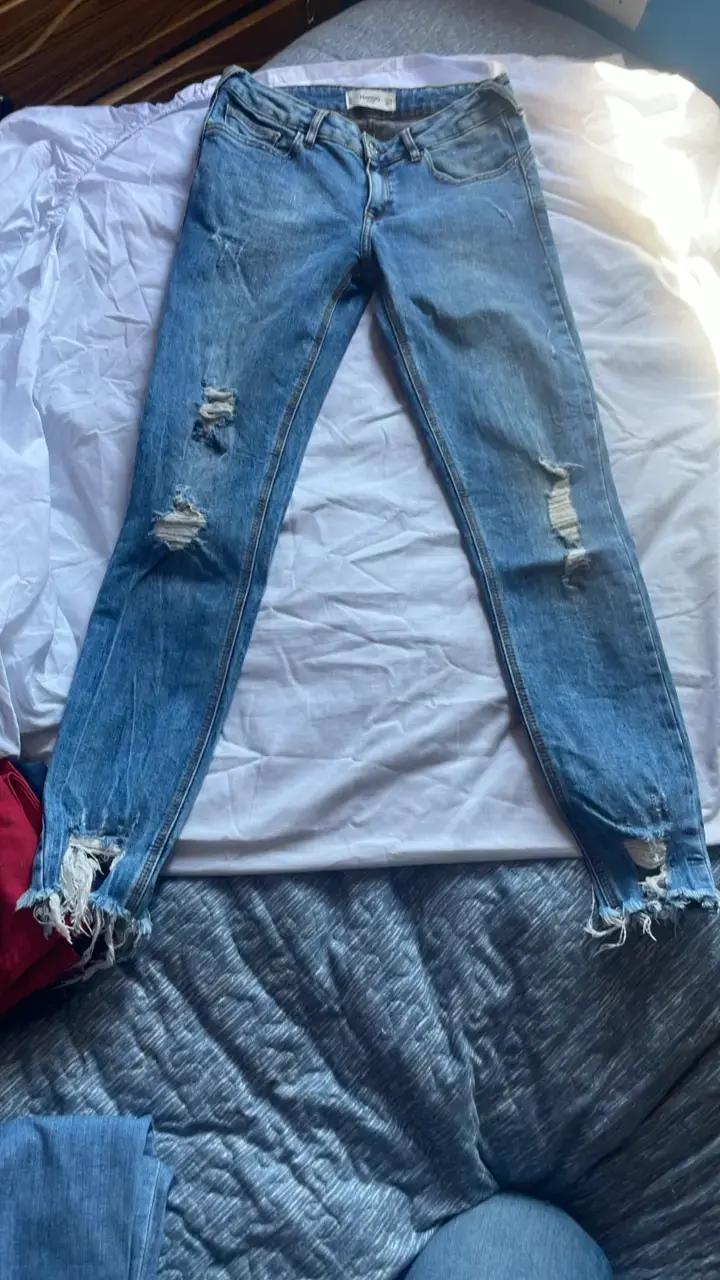 Jeans desgastados de mujer Mango - 2