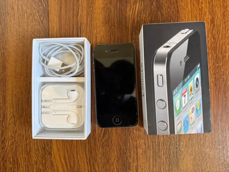iPhone 4s con accesorios y caja original - 3