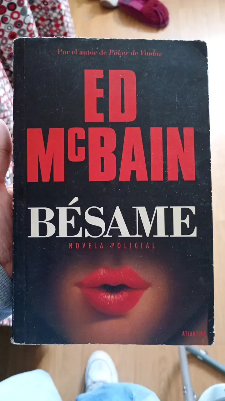 Libro 'Bésame' de Ed McBain, novela policial - 1