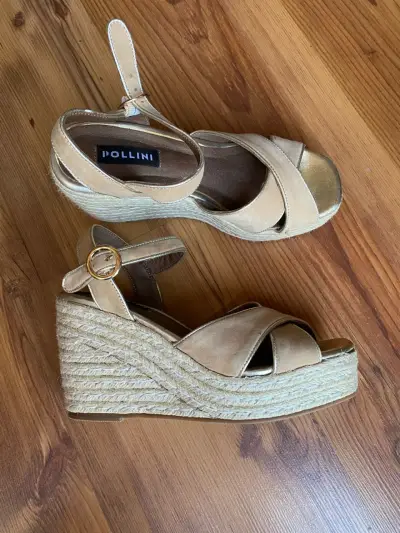 Sandalias de cuña Pollini beige con tiras cruzadas - miniatura 1
