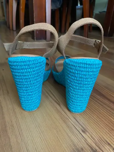 Sandalias de cuero turquesa  y marrón para mujer - miniatura 2