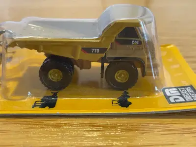 Llavero Camión Miniatura CAT 770 Diecast Masters - miniatura 3