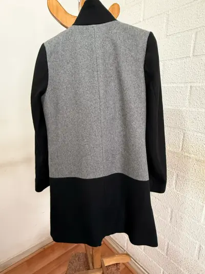 Abrigo de lana y poliéster gris y negro para mujer - miniatura 3
