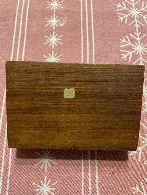 Caja de madera tallada para incienso - 2