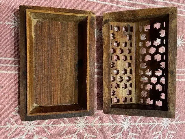 Caja de madera tallada para incienso - 3