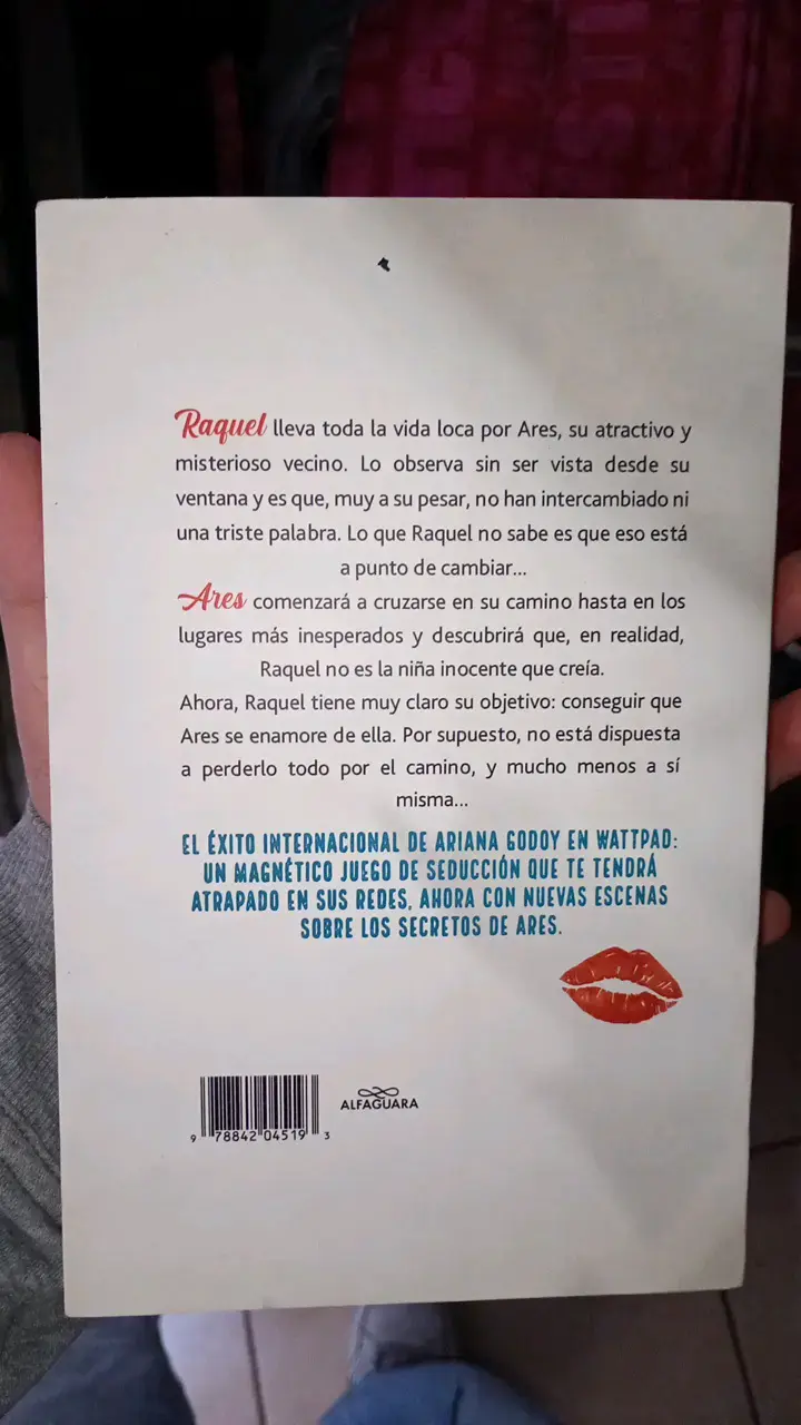 Libro 'A través de mi ventana' de Ariana Godoy - 2