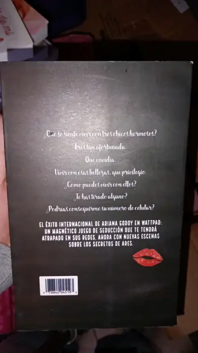 Libro 'A través de ti' de Ariana Godoy - miniatura 2