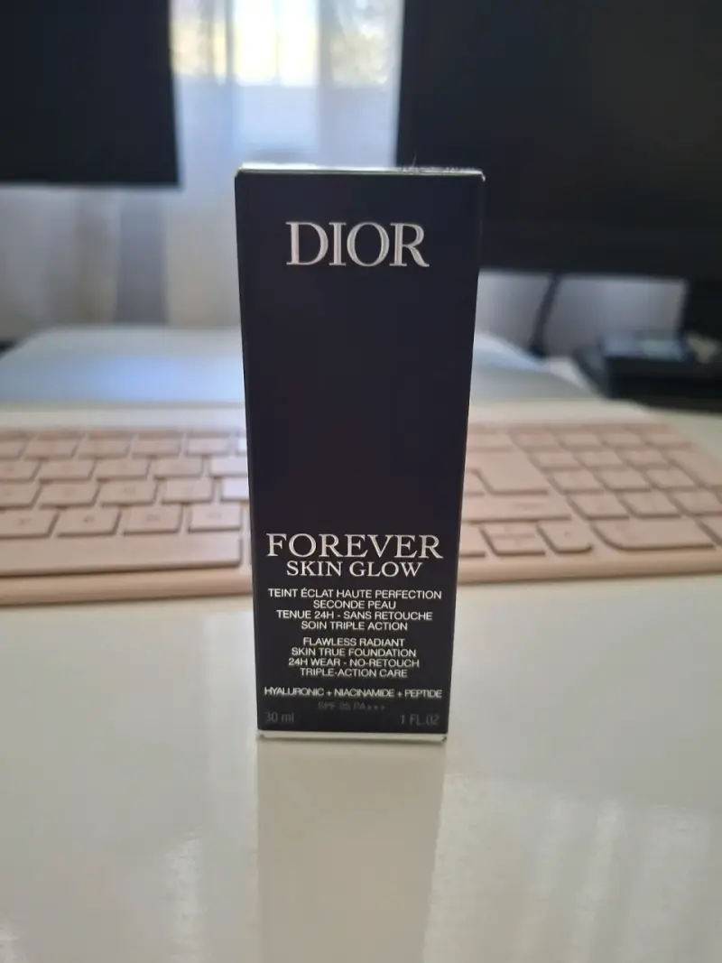 Base de Maquillaje Dior Forever Skin Glow 2W