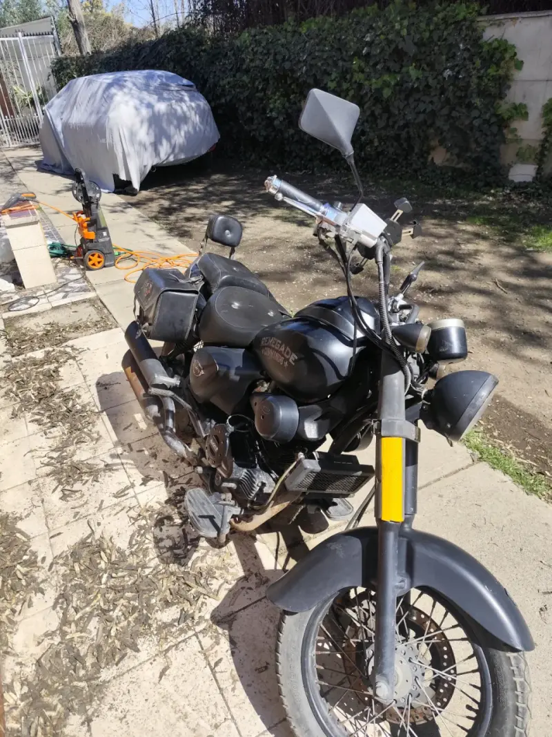 Moto Renegade Commando en buen estado - 1