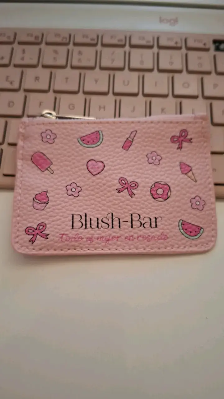Monedero Rosado Blush-Bar con Diseño Divertido