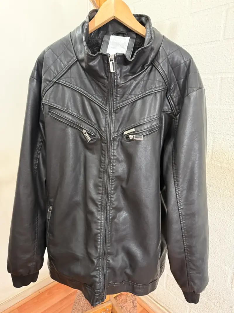 Chaqueta de cuero sintético negra para hombre - 1