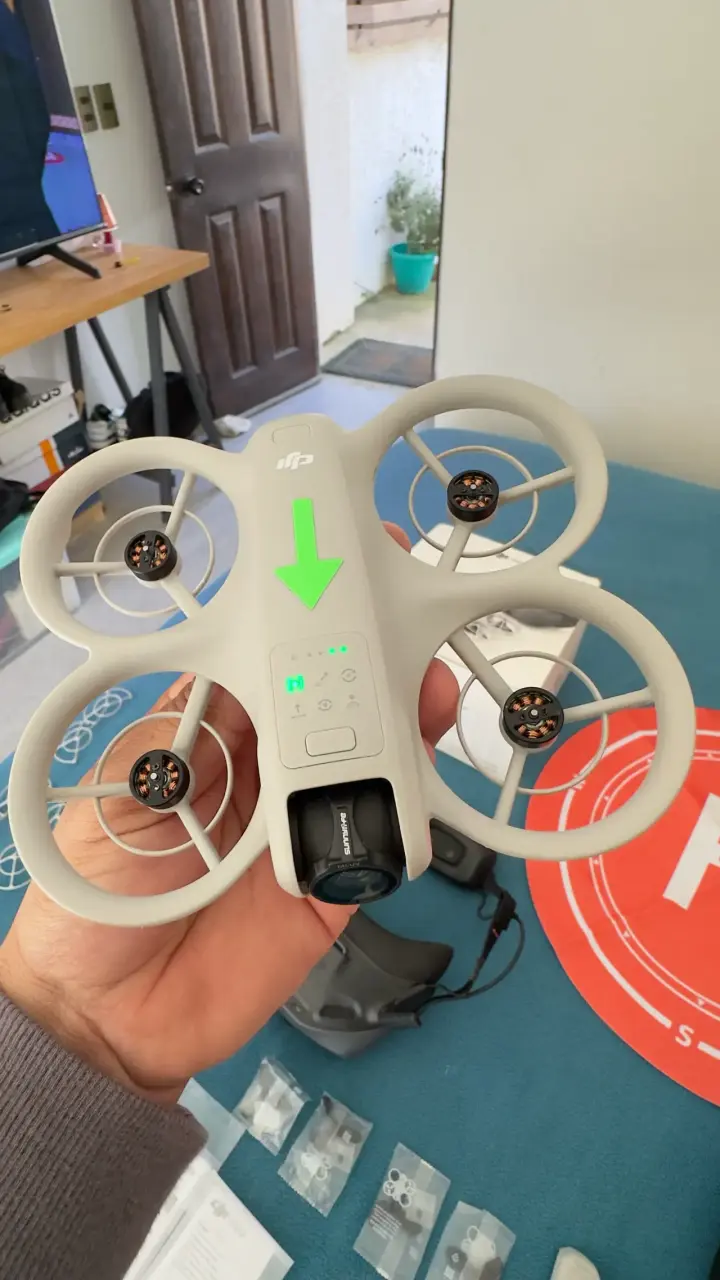 Drone DJI Neo  con Accesorios y Estuche - 2