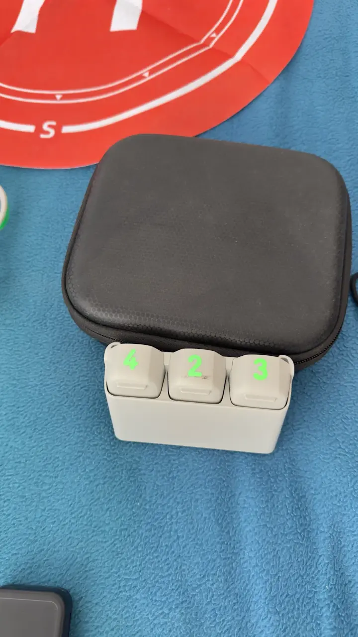 Drone DJI Neo  con Accesorios y Estuche - 3