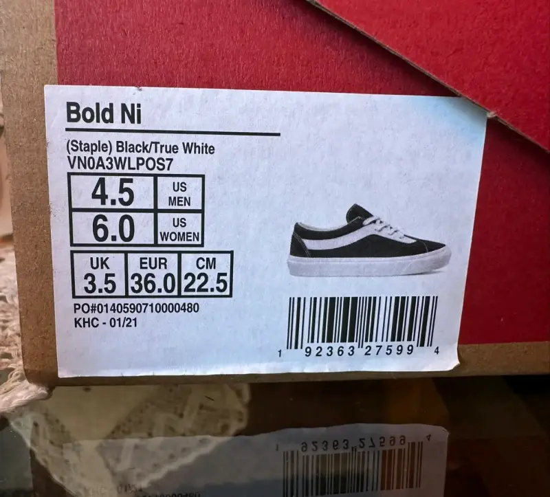 Zapatillas Vans Bold Ni Blanco y Negro Nuevas - 2