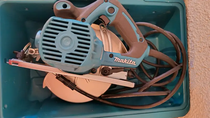 Sierra circular Makita HS7010 1600W - 3