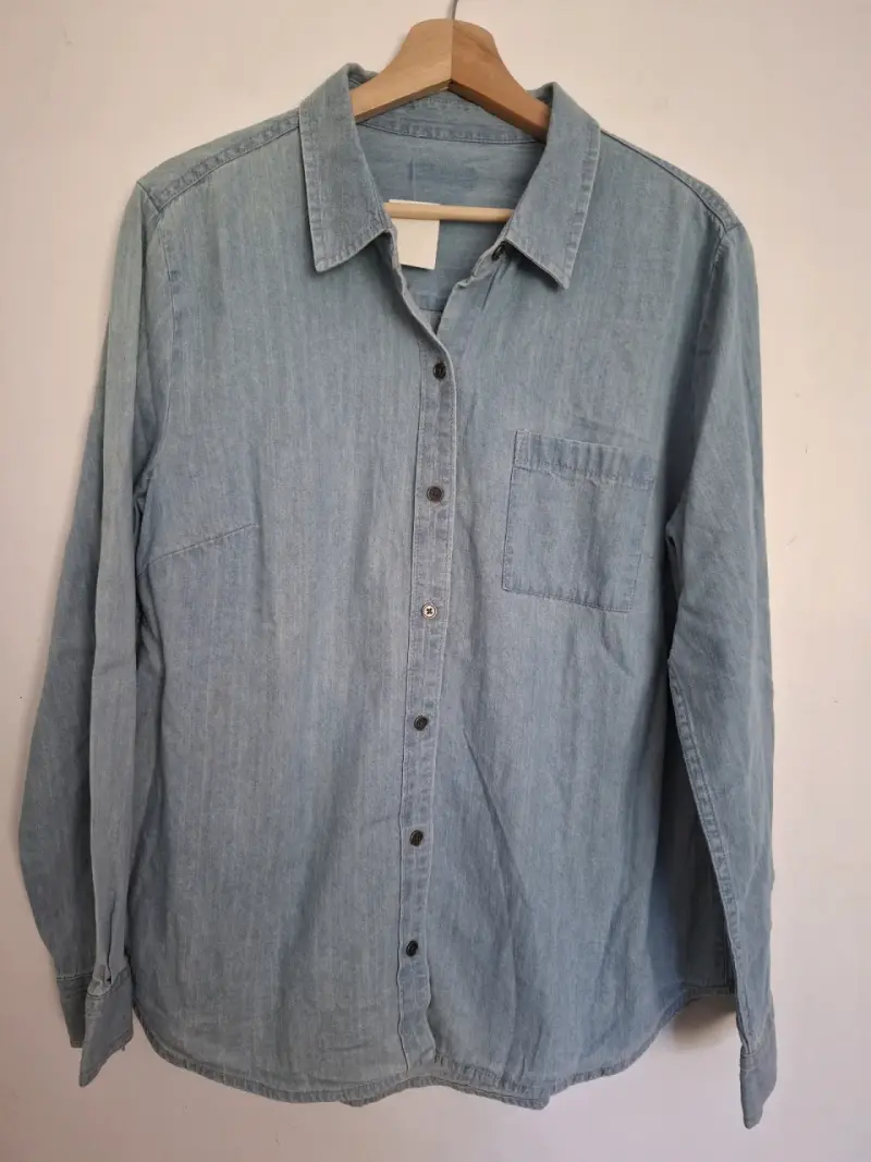 Camisa de mezclilla azul claro - 2